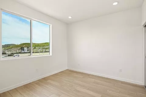 Bedroom - 27331 Bear Creek Ln, Valencia, CA 91381 photo 1 of 5