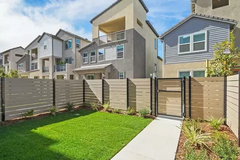 Exterior - 27331 Bear Creek Ln, Valencia, CA 91381 photo 3 of 4