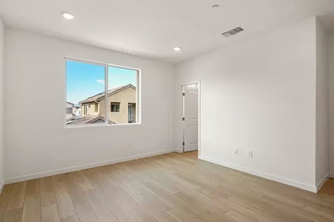 Bedroom - 27331 Bear Creek Ln, Valencia, CA 91381 photo 4 of 5