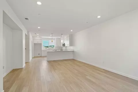 Living - 27331 Bear Creek Ln, Valencia, CA 91381 photo 4 of 4