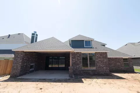Exterior - 2916 E Northampton St, Broken Arrow, OK 74014 photo 3 of 9