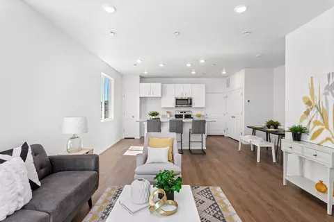22391 E 46th Ave, Aurora, CO 80019