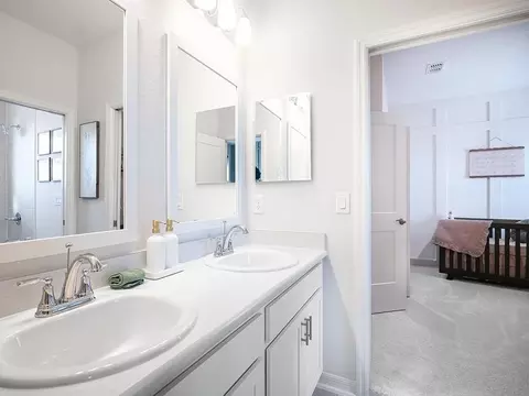 Bath - 754 SW 77th Cir, Ocala, FL 34474 photo 2 of 5