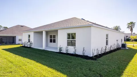 Exterior - 101 W Venice Ave, Venice, FL 34285 photo 8 of 9