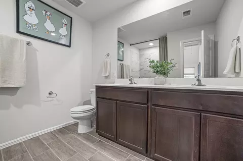 Bath - 7304 Poplar Dr, Argyle, TX 76226 photo 1 of 2