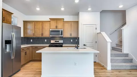Kitchen - 22554 E 6th Pl, Aurora, CO 80018 photo 2 of 5