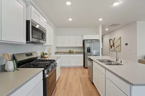 Kitchen - 705 E 5th St, Deer Park, WA 99006 photo 6 of 8