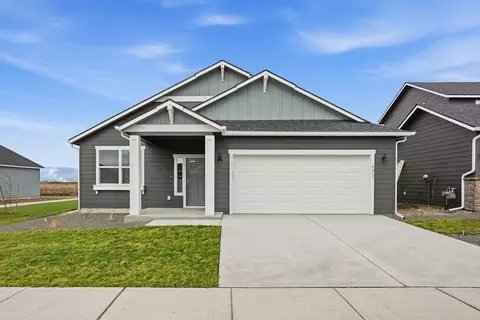 Exterior - 705 E 5th St, Deer Park, WA 99006 photo 2 of 7