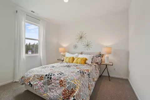 Bedroom - 705 E 5th St, Deer Park, WA 99006 photo 8 of 11