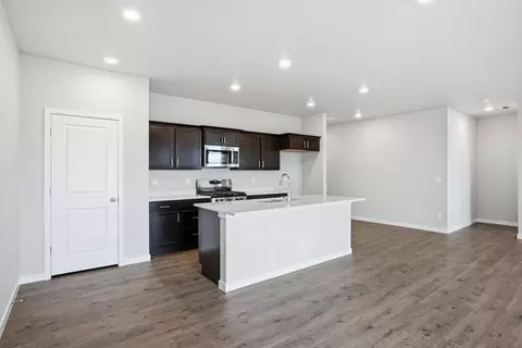 Kitchen - 705 E 5th St, Deer Park, WA 99006 photo 3 of 8