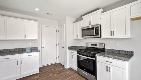Kitchen - 503 Whitewater Rdg, Seneca, SC 29678 photo 3 of 8