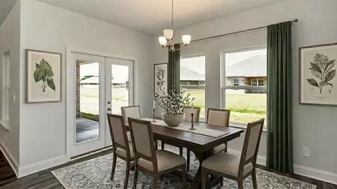 Dining - 10663 Mcleod Rd, Mobile, AL 36695 photo 2 of 7