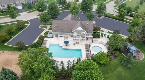 Other - 621 Lismore Cir, Elgin, IL 60124 photo 9 of 10