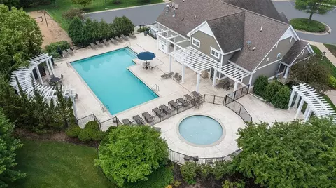 Exterior - 621 Lismore Cir, Elgin, IL 60124 photo 5 of 5