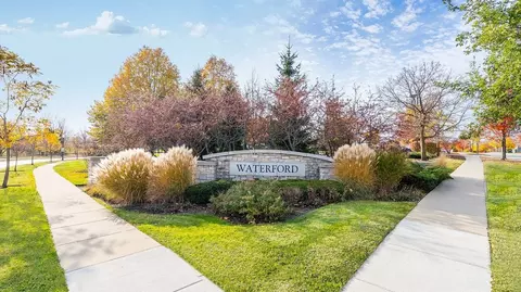 View/Area - 621 Lismore Cir, Elgin, IL 60124 photo 4 of 7