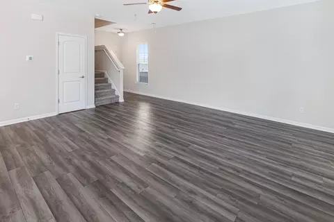 Living - 39 Blues Dr, Pooler, GA 31322 photo 2 of 4