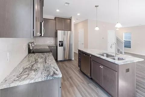 Kitchen - 39 Blues Dr, Pooler, GA 31322 photo 6 of 8
