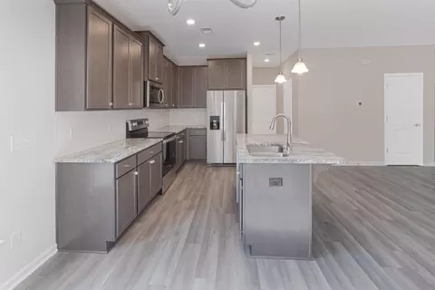 Kitchen - 39 Blues Dr, Pooler, GA 31322 photo 5 of 8