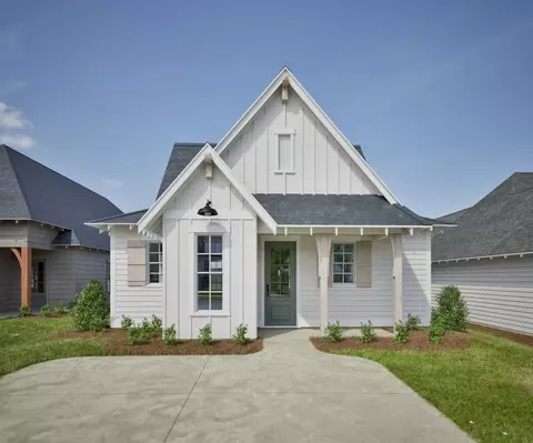 1289 Woodland Cir, Opelika, AL 36801