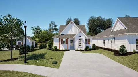 1289 Woodland Cir, Opelika, AL 36801