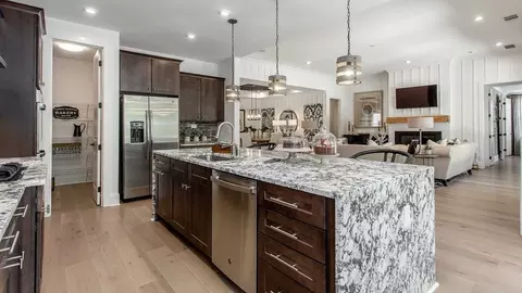 869 Salton Way, Hoschton, GA 30548