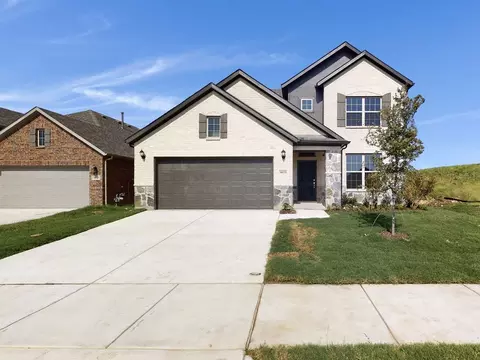Exterior - 5100 Edge Way, Argyle, TX 76226 photo 4 of 9