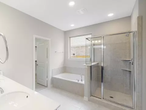 Bath - 5100 Edge Way, Argyle, TX 76226 photo 1 of 4