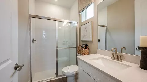 Bath - 1009 Tassleflower Trl, Saint Cloud, FL 34771 photo 6 of 17