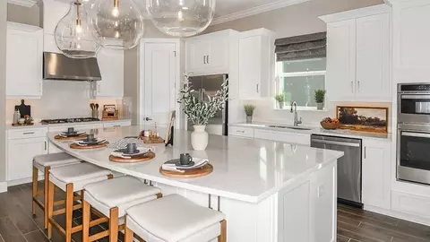 Kitchen - 1009 Tassleflower Trl, Saint Cloud, FL 34771 photo 9 of 13