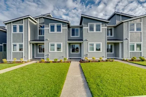 4264 SE Century Blvd, Hillsboro, OR 97123
