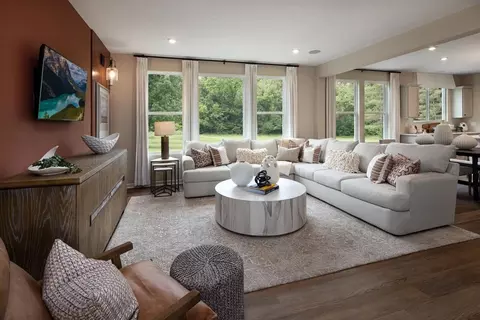 Living - 5175 Brookfield Ln, Monroe, OH 45044 photo 1 of 8