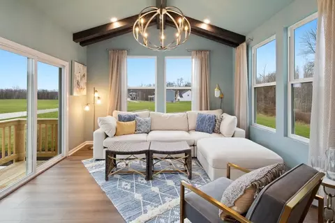 Living - 5175 Brookfield Ln, Monroe, OH 45044 photo 5 of 8