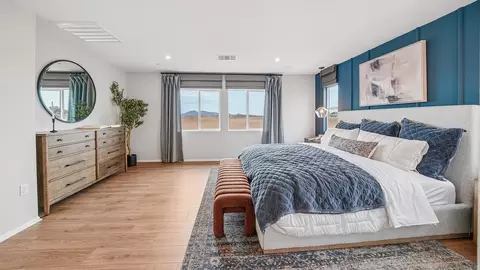 Bedroom - 31359 Vine Leaf Ct, Winchester, CA 92596 photo 8 of 11