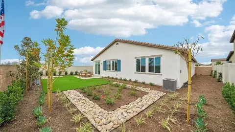 Exterior - 31359 Vine Leaf Ct, Winchester, CA 92596 photo 5 of 6