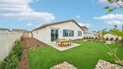 Exterior - 31359 Vine Leaf Ct, Winchester, CA 92596 photo 6 of 7