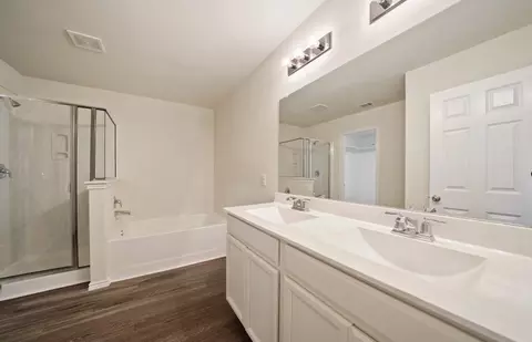 Bath - Corymbia Drive, Terrell, TX 75160 photo 1 of 1