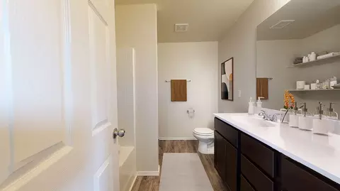 Bath - 792 Camden Loop, Calera, AL 35040 photo 1 of 3