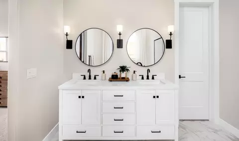 Bath - 1128 Olive Hill Rd, Paso Robles, CA 93446 photo 1 of 2
