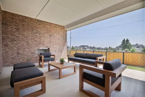 Exterior - 932 Hydrangea Way, Edmond, OK 73034 photo 22 of 23
