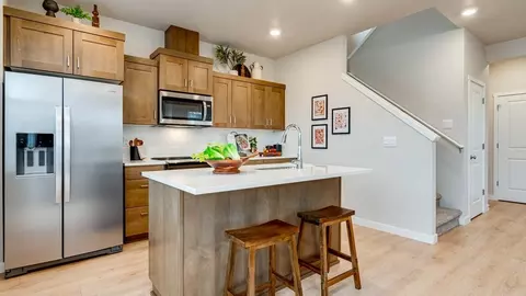 Kitchen - 2426 SW 37th St, Gresham, OR 97080 photo 1 of 11