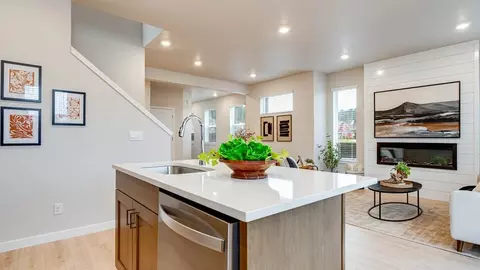 Kitchen - 2426 SW 37th St, Gresham, OR 97080 photo 3 of 11