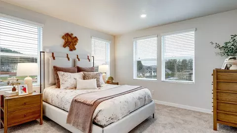Bedroom - 2426 SW 37th St, Gresham, OR 97080 photo 1 of 16
