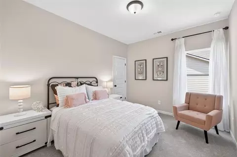 Bedroom - 241 Shire Loop, Calhoun, GA 30701 photo 1 of 17