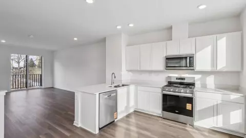 Kitchen - 210 Summit Pl, Lombard, IL 60148 photo 1 of 4