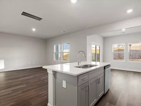 508 Cozy Bluff Rd, Spartanburg, SC 29301