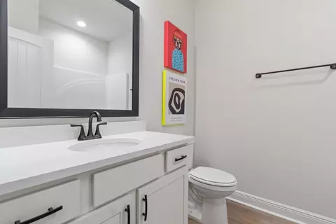 Bath - 11099 Bonaventure Ave, Daphne, AL 36526 photo 1 of 2