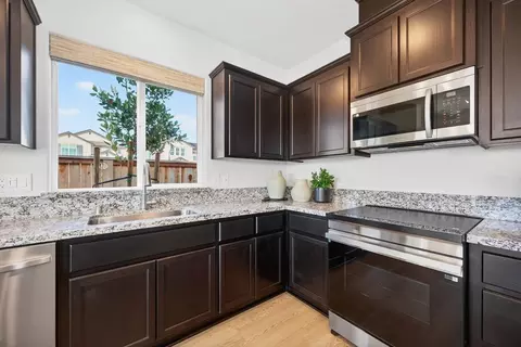 Kitchen - 2545 Model Way, Roseville, CA 95747 photo 1 of 11