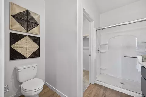 Bath - 2545 Model Way, Roseville, CA 95747 photo 2 of 4