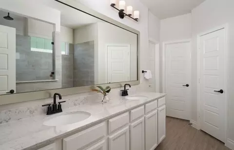 Bath - 2908 Hillstone Dr, Celina, TX 75009 photo 2 of 4