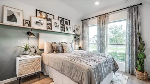 Bedroom - 3622 Compass Pointe Ct, Angleton, TX 77515 photo 2 of 3